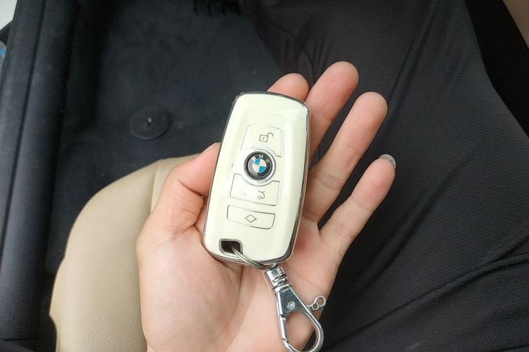 宝马3系 2017款 320Li M运动型中控内饰11