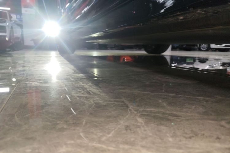 小米汽车 小米YU7 2025款 超长续航高性能四驱Max版局部细节9002