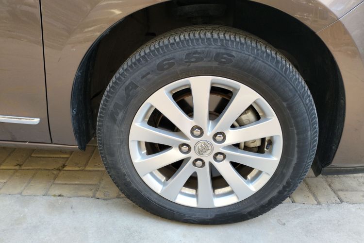 别克GL8 2018款 28T 尊贵型 国VI车身外观6007