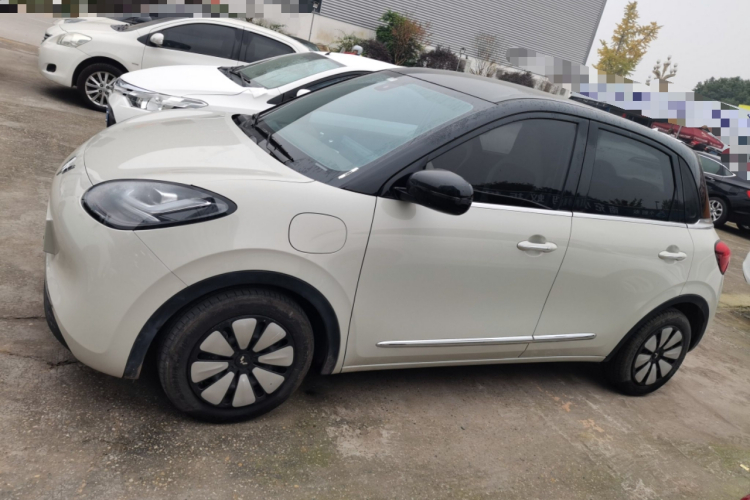 五菱汽车 五菱缤果 2023款 333km 悦享+款车身外观4