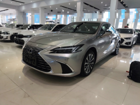 雷克萨斯ES 2025款 200 臻享版