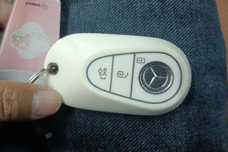 奔驰C级 2022款 改款 C 260 L 运动版中控内饰7001