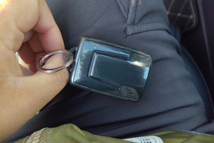 坦克400新能源 2024款 Hi4-T 越野版中控内饰11