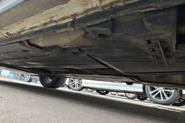 领克01 2017款 2.0T 四驱劲Pro版局部细节9003