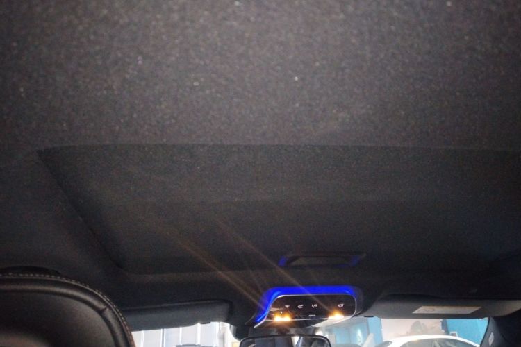 奔驰C级 2022款 改款 C 200 L 运动版中控内饰22