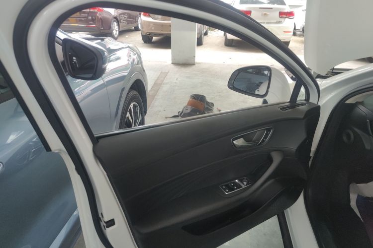 荣威D7 2023款 DMH 125km 超越版中控内饰47