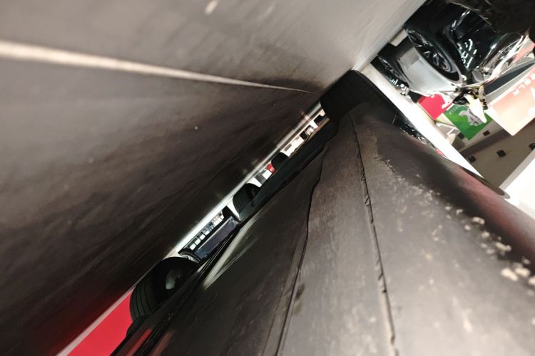 特斯拉 Model Y 2021款 长续航全轮驱动版局部细节9001