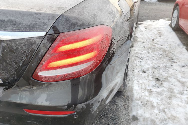 奔驰E级 2016款 E 300 L 运动豪华型车身外观6006