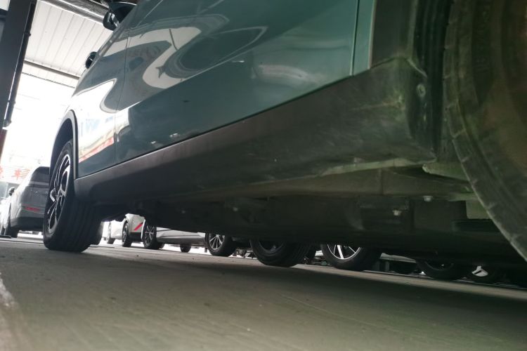 哪吒汽车 哪吒V 2022款 长续航行业定制版局部细节9001