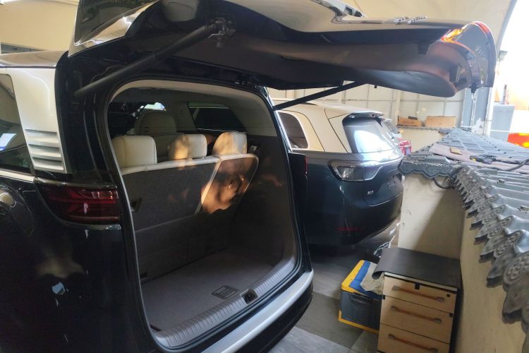 腾势D9 2022款 DM-i 970 四驱旗舰型局部细节23