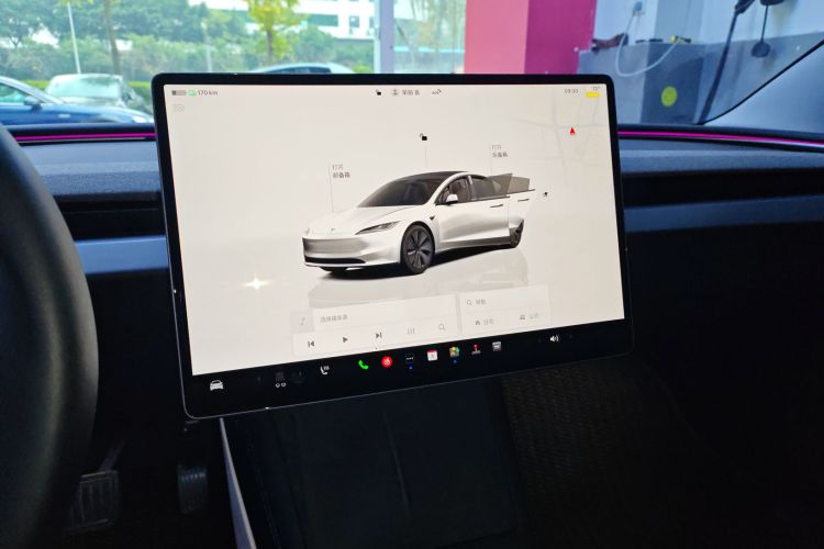 特斯拉 Model 3 2023款 长续航全轮驱动版中控内饰16