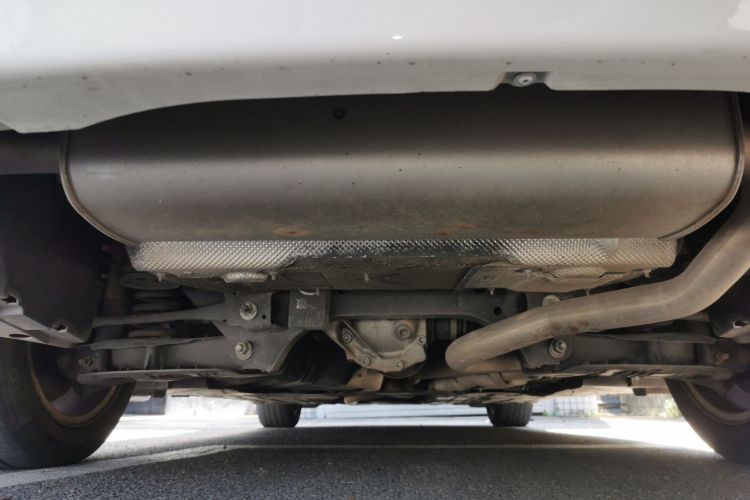 宝马3系 2016款 316i 时尚型局部细节9009