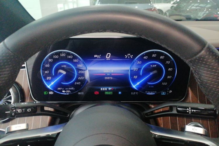 奔驰EQE SUV 2023款 350 4MATIC 先锋版中控内饰14