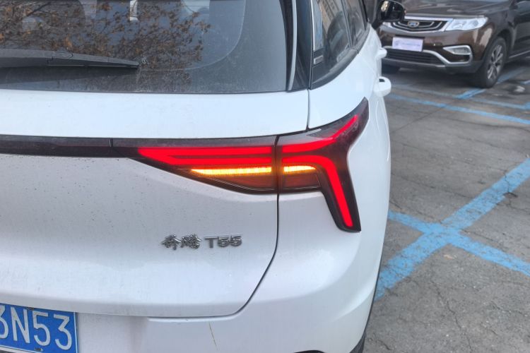 奔腾T55 2022款 1.5T 自动飞跃款车身外观9