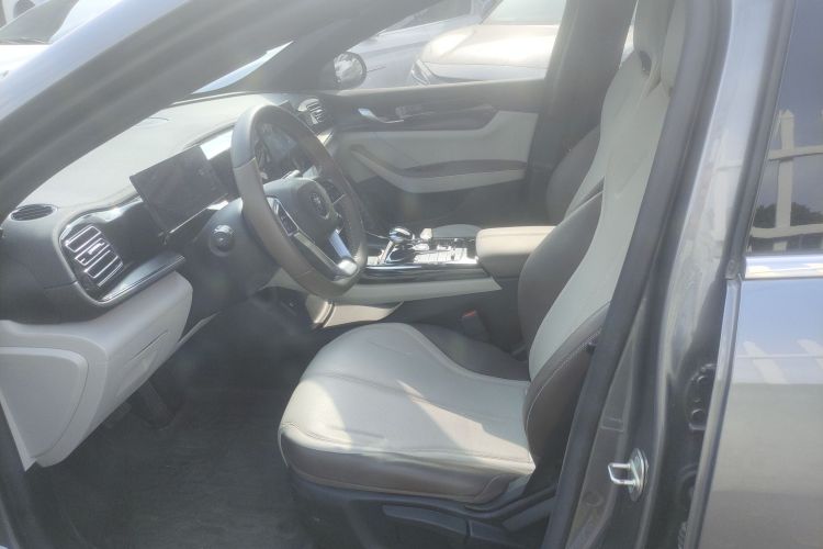 比亚迪 秦PLUS 2024款 荣耀版 DM-i 55KM领先型局部细节19