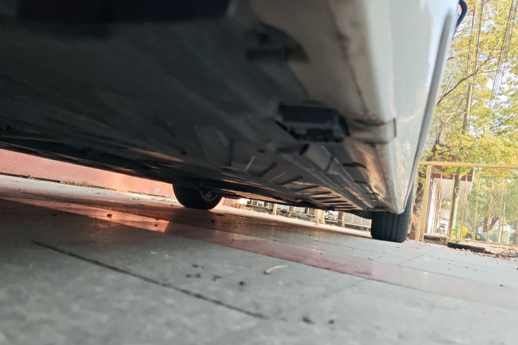 奔驰C级 2017款 C 200 L 运动版局部细节9002