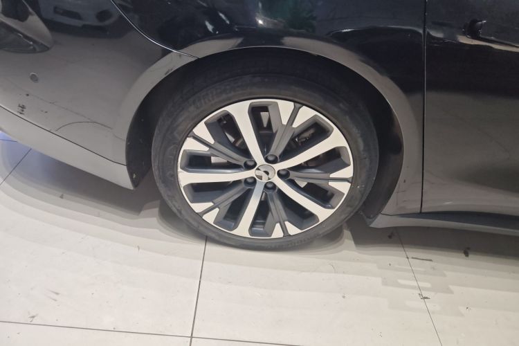 蔚来ET7 2022款 100kWh 首发版车身外观6008