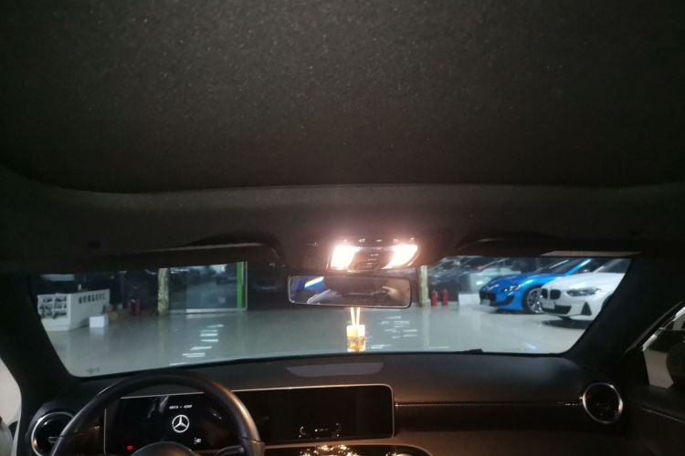 奔驰A级(进口) 2019款 A 200 动感型局部细节22