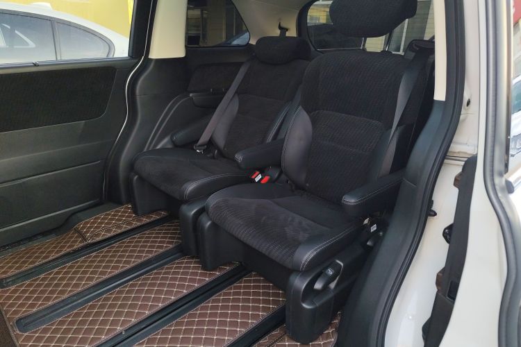 本田 艾力绅 2016款 2.4L 舒适版中控内饰21