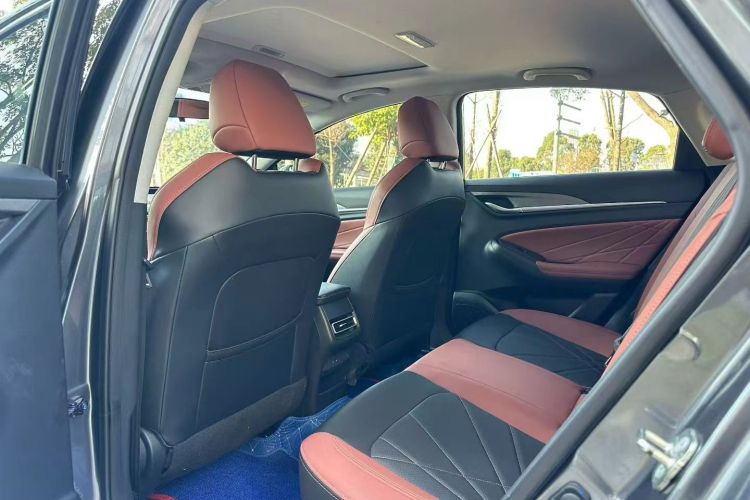 长安 逸动 2022款 PLUS 蓝鲸NE 1.4T GDI DCT尊贵版中控内饰21