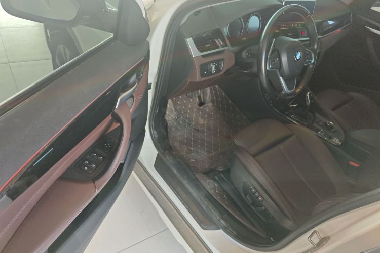 宝马X2 2020款 sDrive20i M越野套装中控内饰20