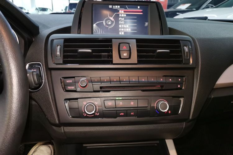 宝马1系(进口) 2013款 改款 116i 领先型局部细节16