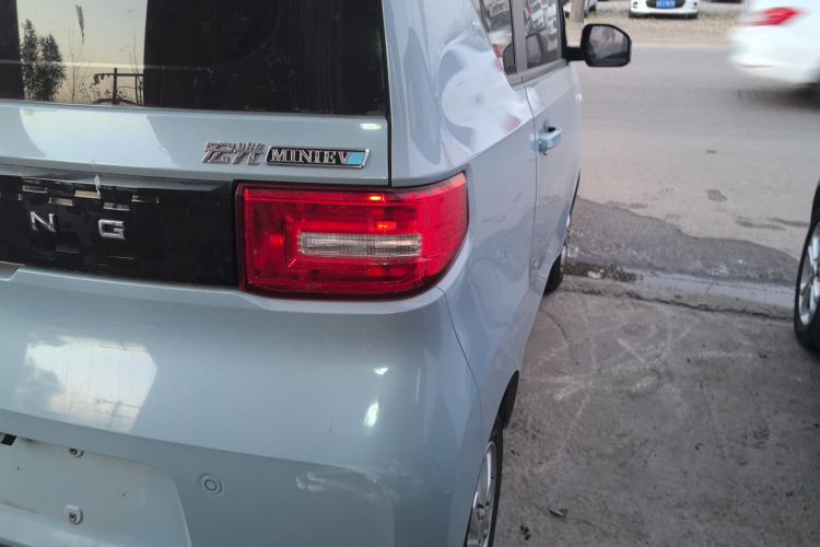 五菱汽车 宏光MINIEV 2020款 悦享款 磷酸铁锂车身外观9