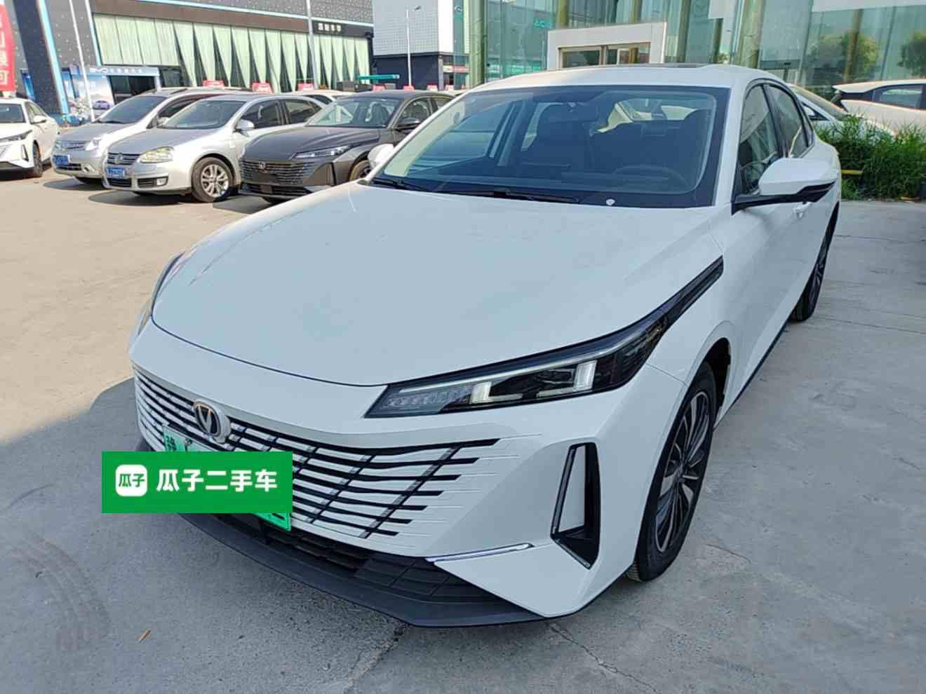 长安 逸动PHEV 2025款 智慧新蓝鲸 145KM 战舰版(2)