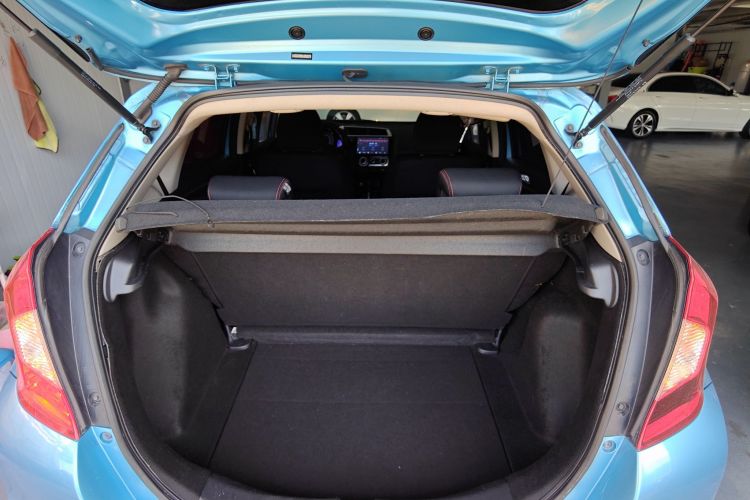 本田 飞度 2018款 1.5L CVT潮跑+版局部细节23