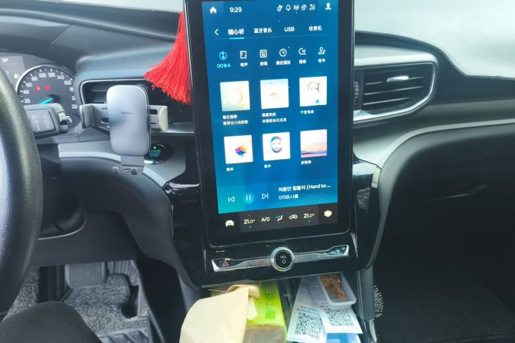 福特 探险者 2020款 EcoBoost 285 四驱风尚版 6座中控内饰16