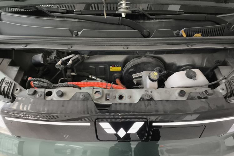 五菱汽车 宏光MINIEV 2022款 GAMEBOY 300km 玩咖款 磷酸铁锂机舱底盘24