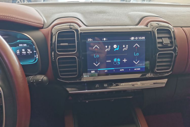 雪铁龙 天逸 C5 AIRCROSS 2017款 380THP 豪华型中控内饰16