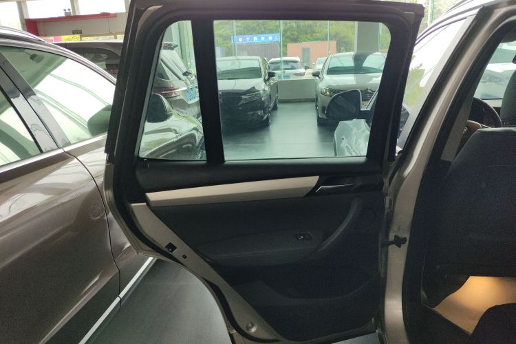 宝马X3(进口) 2016款 sDrive20i中控内饰7008