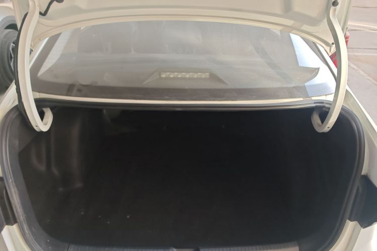 大众 朗逸 2023款 新锐 1.5L 自动新逸版机舱底盘23