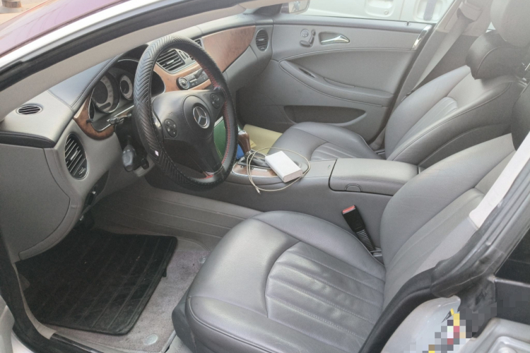 奔驰CLS 2009款 CLS 300中控内饰19