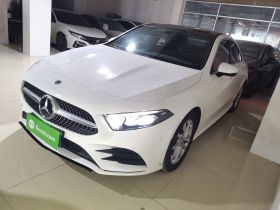 奔驰A级 2022款 改款 A 200 L 运动轿车时尚型