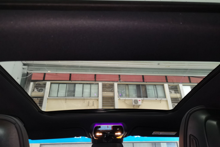 奔驰C级 2024款 C 260 L 运动版局部细节22