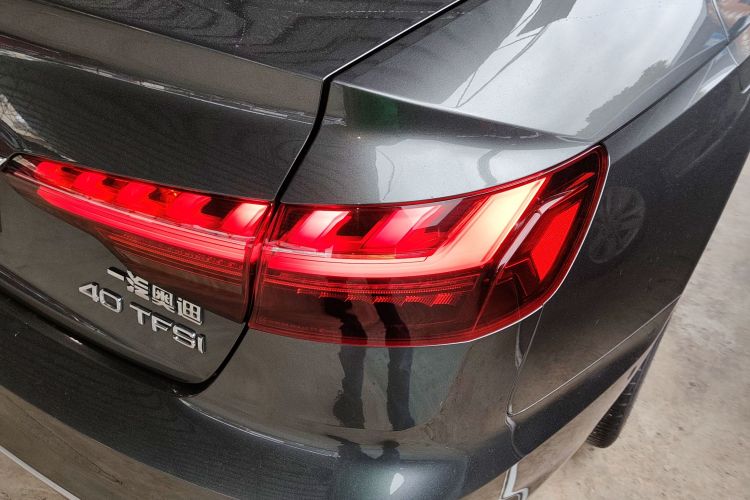奥迪A4L 2020款 40 TFSI 豪华动感型车身外观9