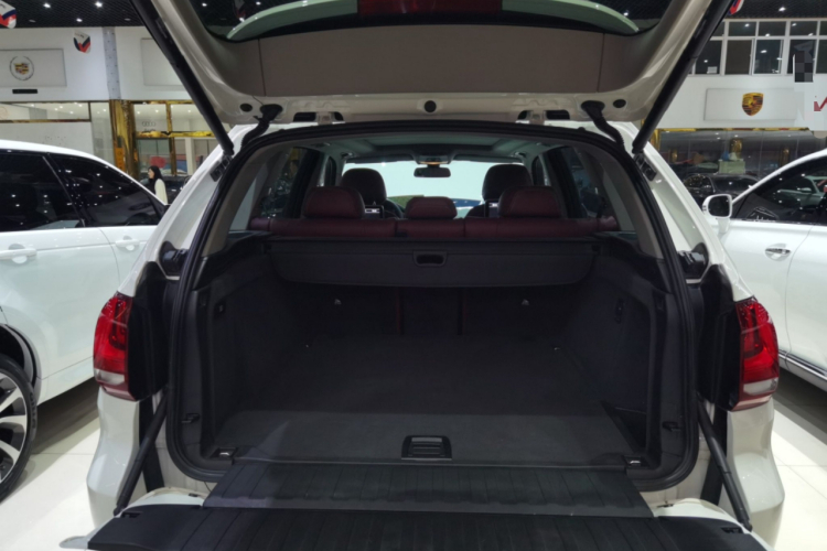 宝马X5（平行进口） 机舱底盘23