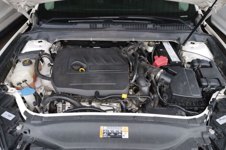 福特 蒙迪欧 2017款 EcoBoost 180 豪华型机舱底盘24