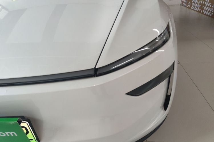 特斯拉 Model Y 2025款 长续航全轮驱动版局部细节36