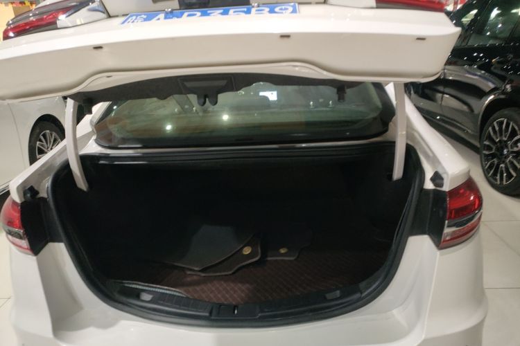 福特 蒙迪欧 2018款 EcoBoost 200 智控豪华型 国VI机舱底盘23