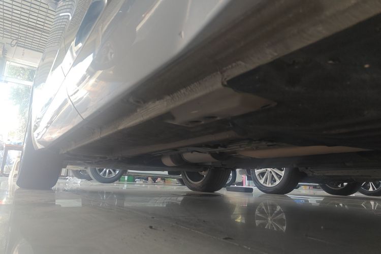 吉利汽车 星越L 2021款 2.0TD DCT EVO两驱尊贵型局部细节9002