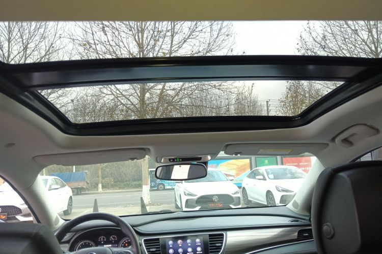 别克 君越 2020款 652T 豪华型中控内饰22