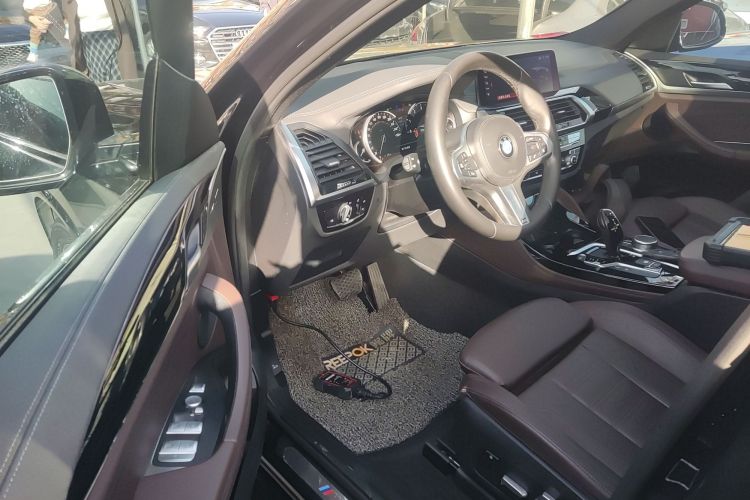 宝马X4 2019款 xDrive25i M运动套装中控内饰20