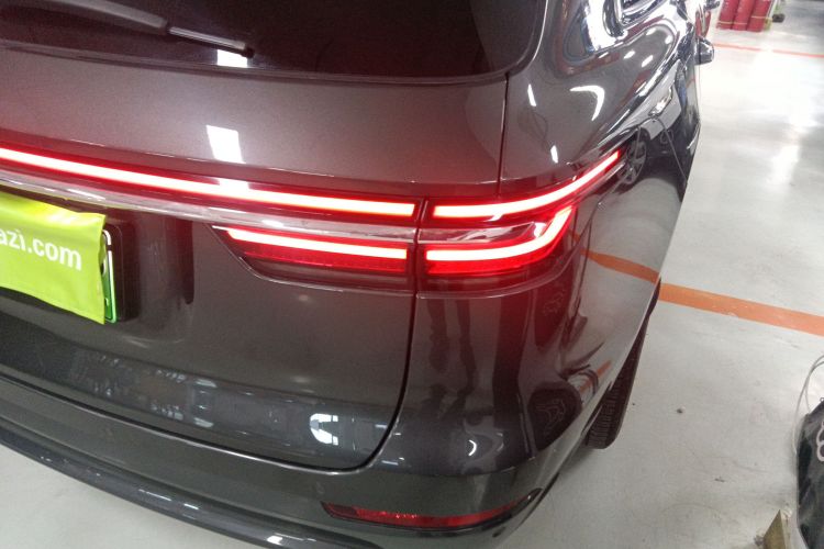 理想汽车 理想ONE 2021款 增程6座版车身外观9