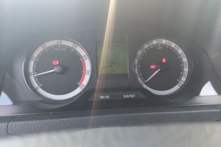 斯柯达 昕锐 2019款 改款 1.5L 手动标准版 国VI中控内饰15