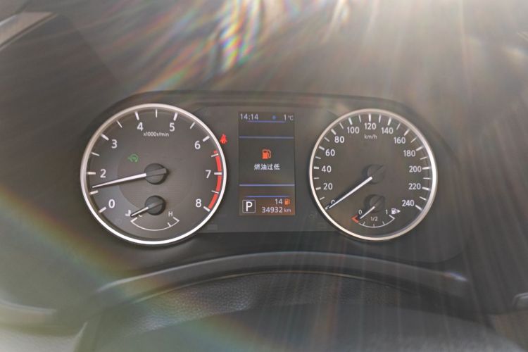 日产 轩逸 2021款 1.6L XL CVT悦享版中控内饰14