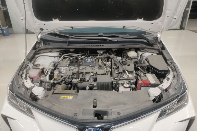 丰田 卡罗拉 2023款 1.8L 智能电混双擎 精英版机舱底盘24