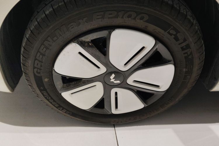 五菱汽车 宏光MINIEV 2025款 四门版 进阶款车身外观6007